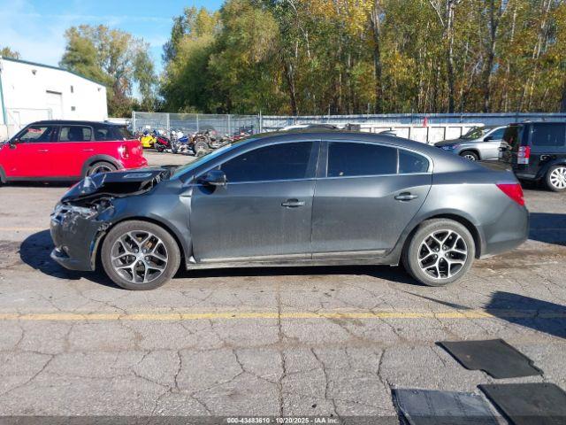 Buick LaCrosse Sport Touring Image 13