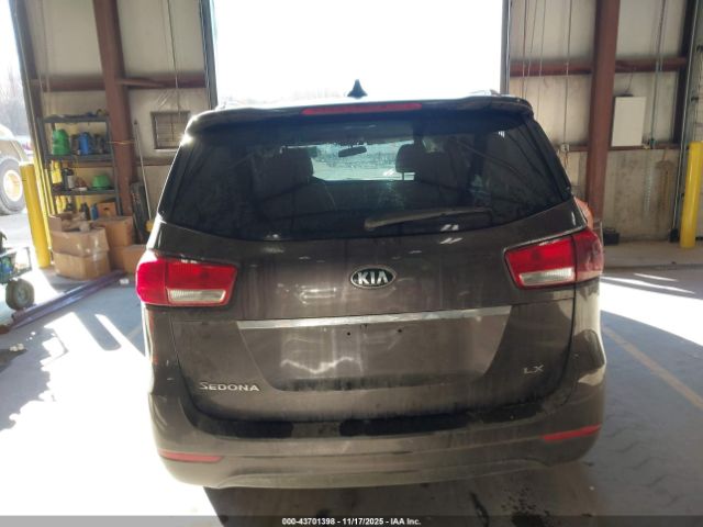 Kia Sedona Lx Image 16