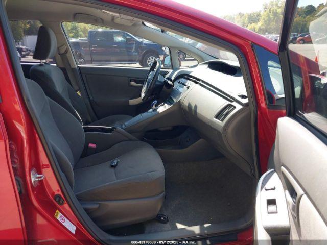 Toyota Prius Two Image 5