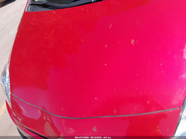 Toyota Prius Two Image 16