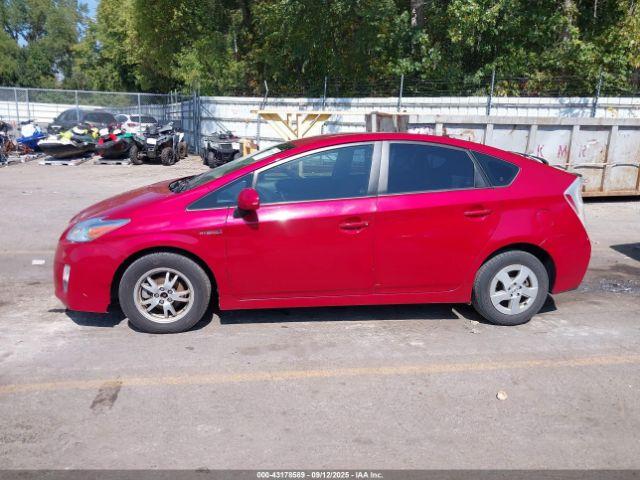 Toyota Prius Two Image 9