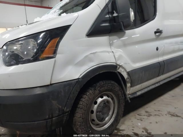 Ford Transit Image 8