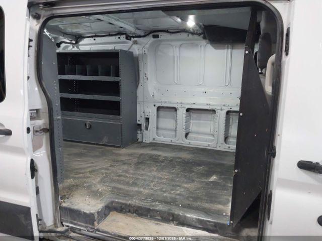 Ford Transit Image 10