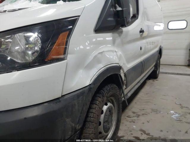 Ford Transit Image 15