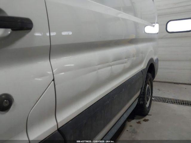 Ford Transit Image 2