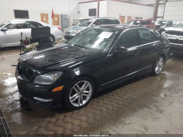 Mercedes-Benz C-Class Sport 4matic Image 4