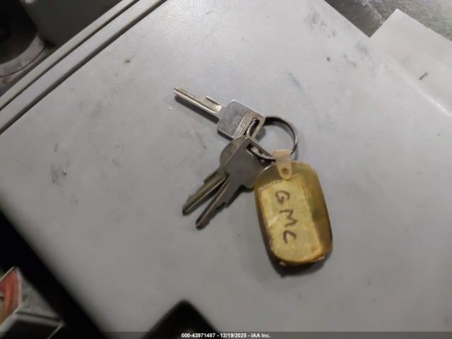 GMC Sierra K1500 Image 8