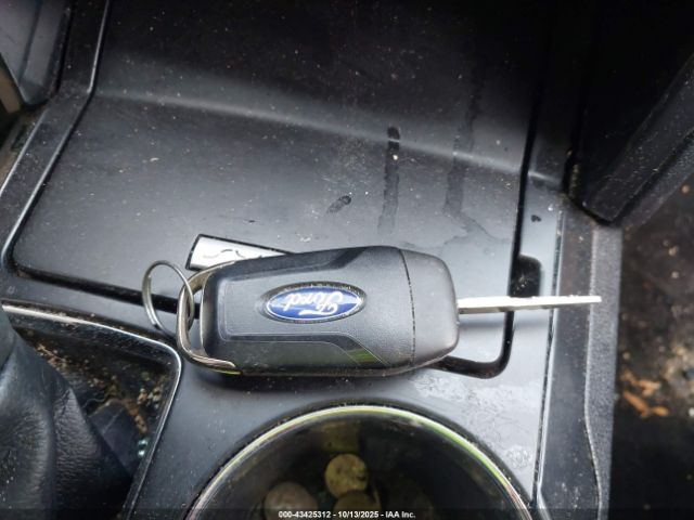 Ford Explorer Image 15