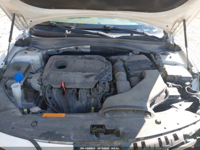 Kia Optima Lx Image 10