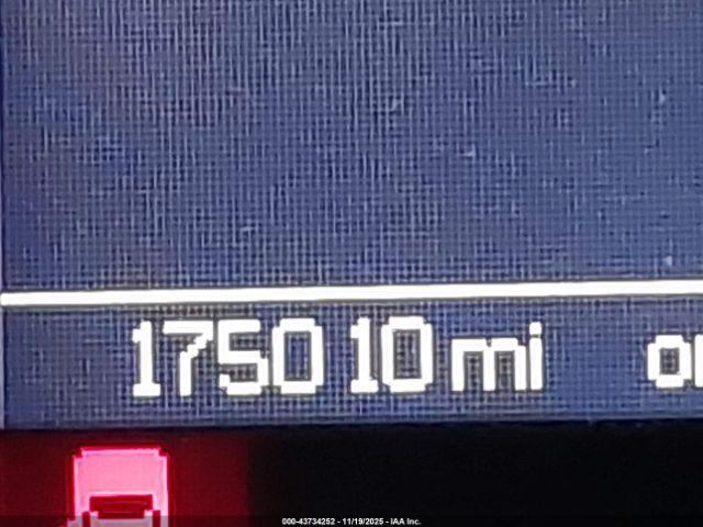 Chrysler Town & Country Touring Image 12