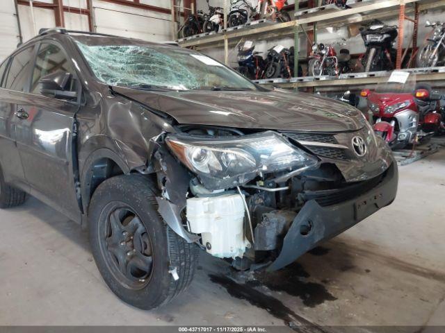 Toyota RAV4 Le Image 5