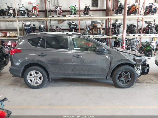 Toyota RAV4 Le Image 9