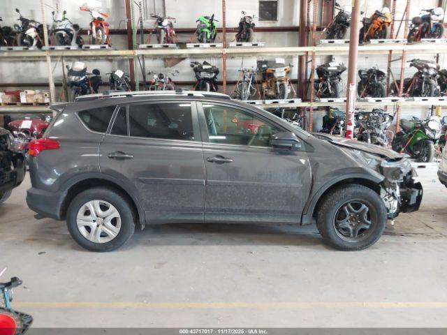 Toyota RAV4 Le Image 9