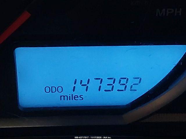 Toyota RAV4 Le Image 14