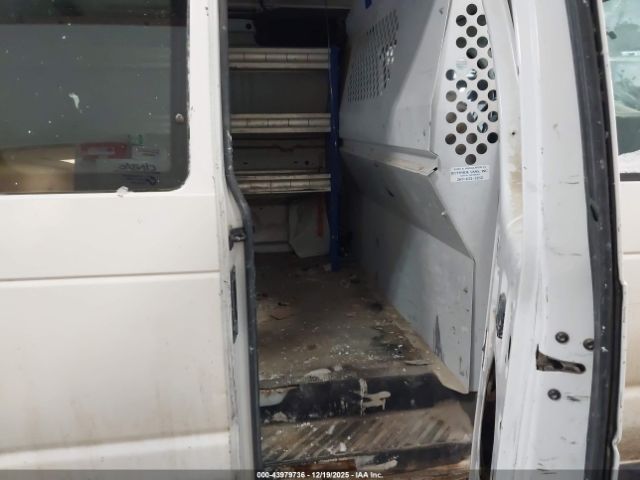 Ford E-350 Image 6