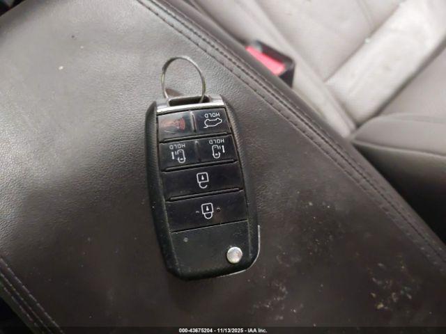 Hyundai TUCSON Limited Image 16