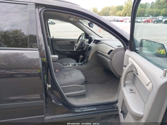 Chevrolet Traverse Ls Image 6