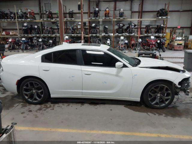 Dodge Charger Sxt Image 9