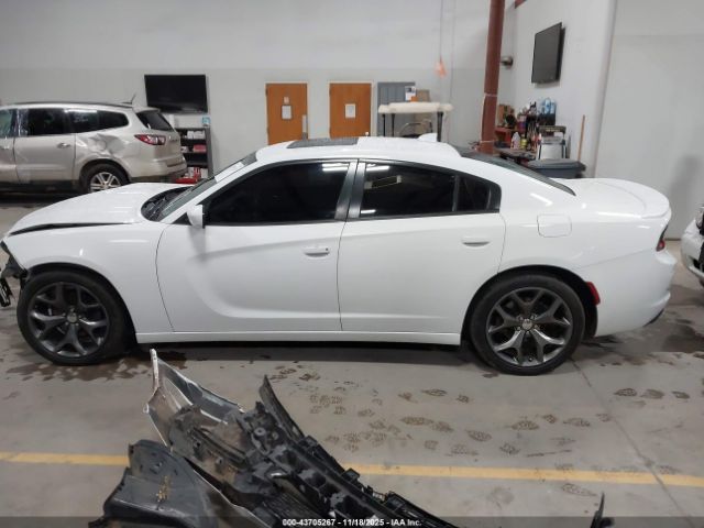 Dodge Charger Sxt Image 8