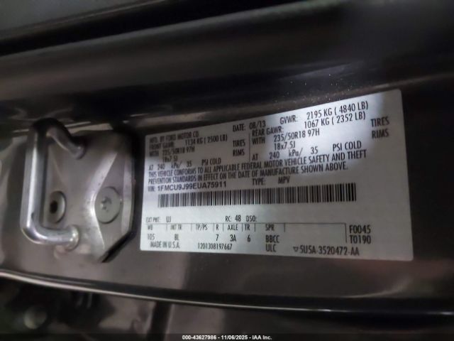 Ford Escape Titanium Image 12