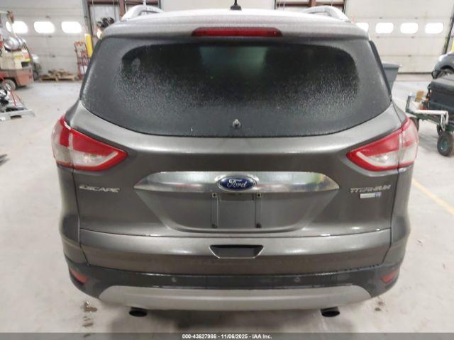 Ford Escape Titanium Image 14