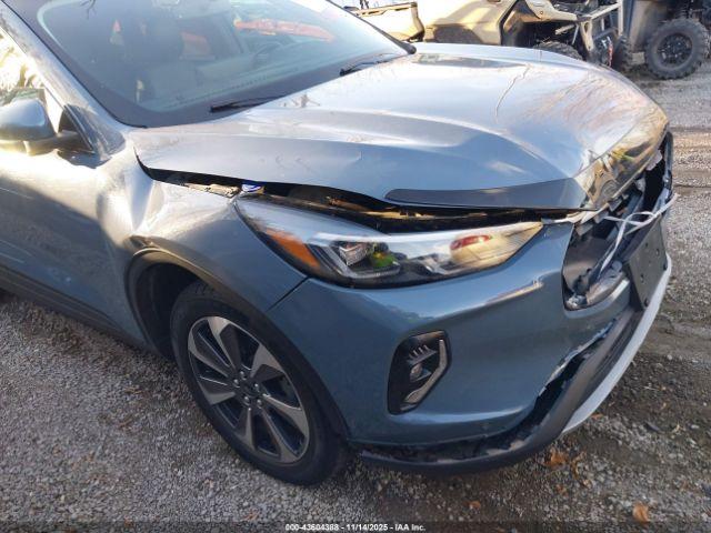 Ford Escape Platinum Image 3