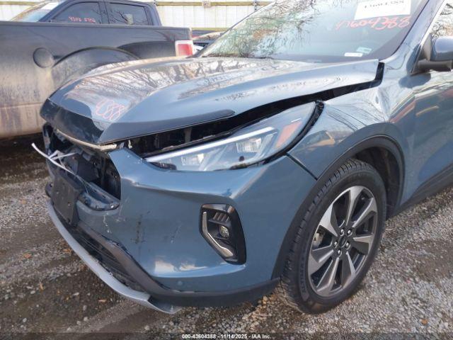 Ford Escape Platinum Image 13