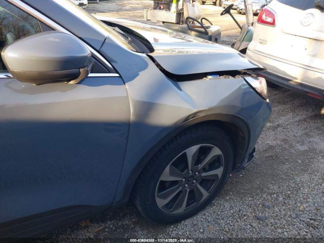 Ford Escape Platinum Image 14