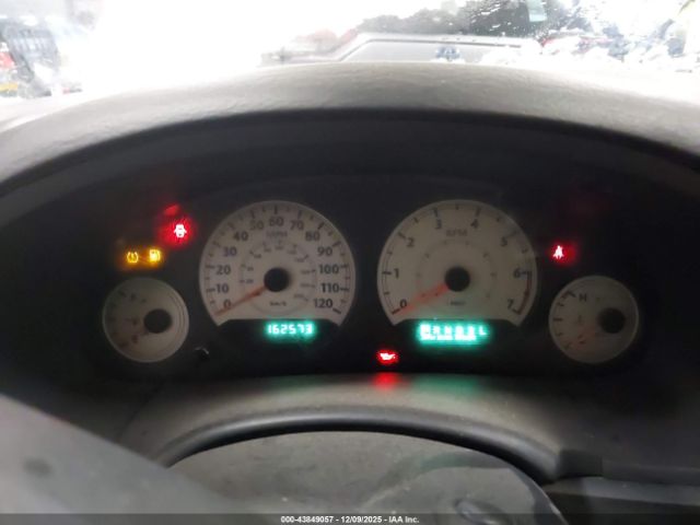 Chrysler Town & Country Touring Image 2