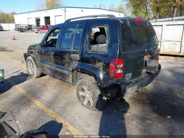 Jeep Liberty Sport Image 2