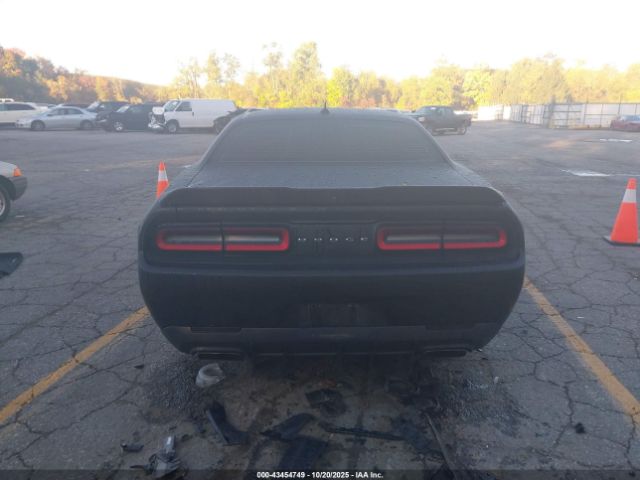 Dodge Challenger Image 7