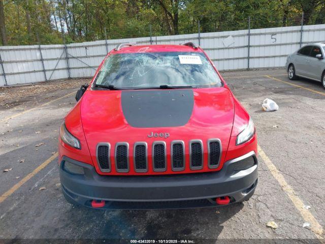 Jeep Cherokee Trailhawk 4x4 Image 15