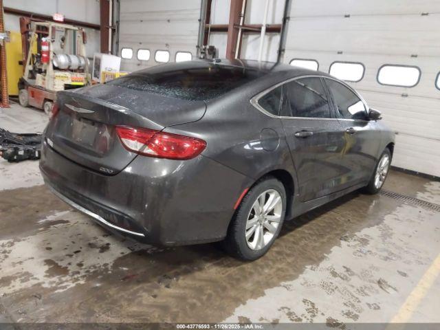 Chrysler 200 Limited Image 3