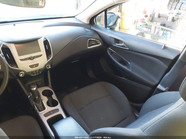 Chevrolet Cruze Ls Auto Image 4