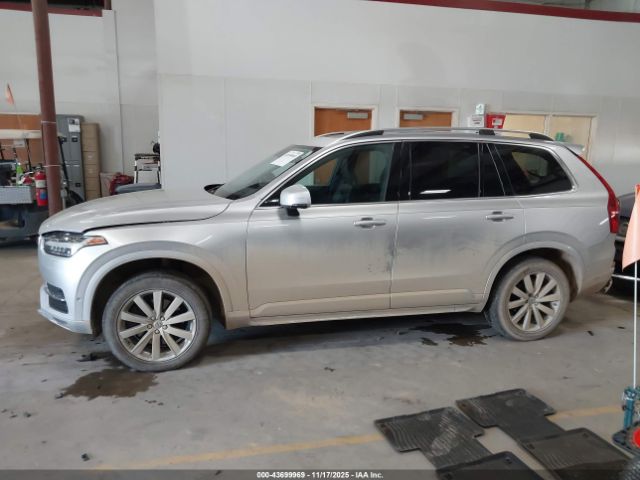 Volvo XC90 T6 Momentum Image 13