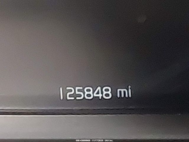 Volvo XC90 T6 Momentum Image 11