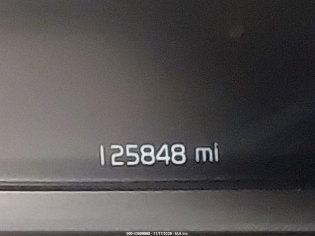 Volvo XC90 T6 Momentum Image 11