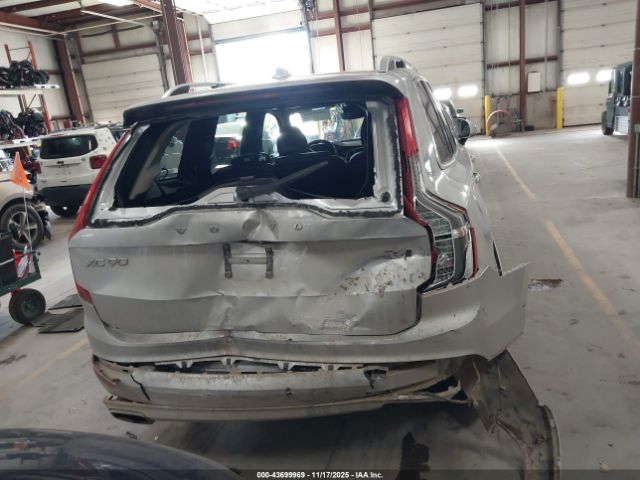 Volvo XC90 T6 Momentum Image 12