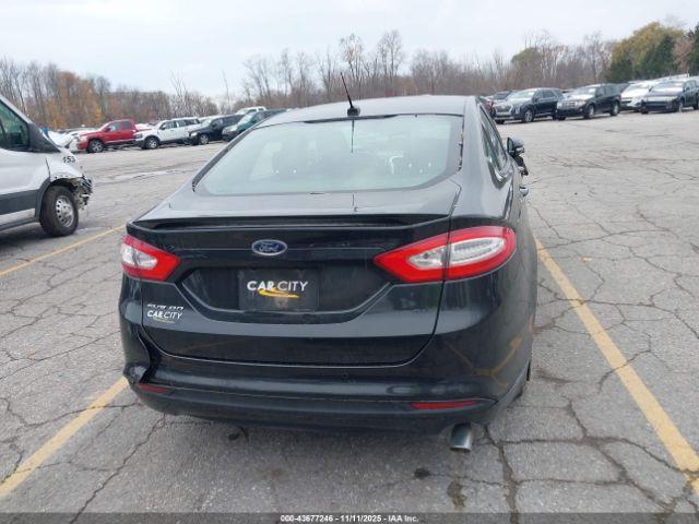 Ford Fusion Se Image 8