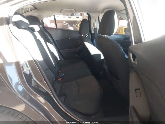 Mazda Mazda3 I Touring Image 3