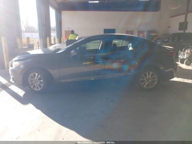 Mazda Mazda3 I Touring Image 8