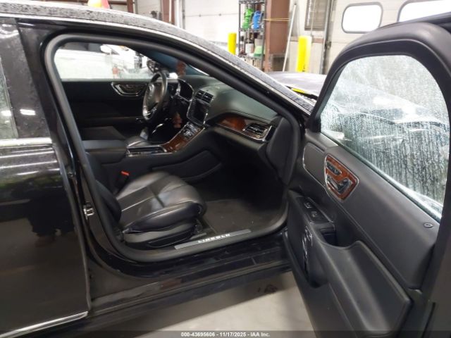 Lincoln Continental Select Image 9