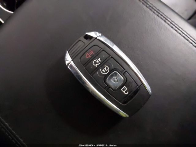 Lincoln Continental Select Image 12