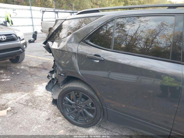 Chevrolet Equinox Awd Rs Image 13