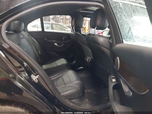 Mercedes-Benz C-Class Image 8