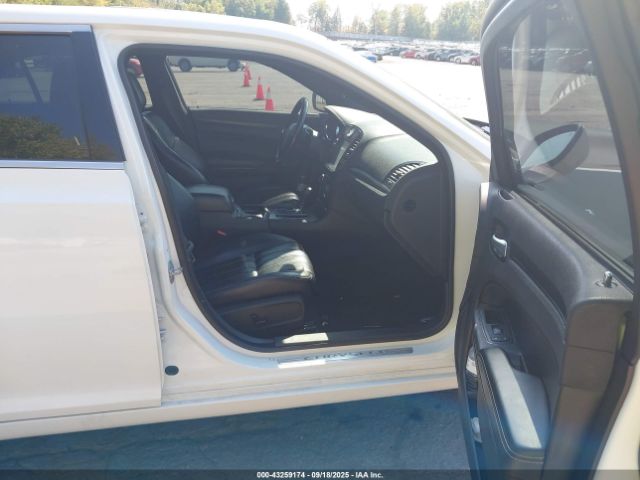 Chrysler 300 300s Image 11