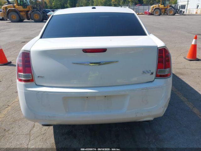 Chrysler 300 300s Image 9