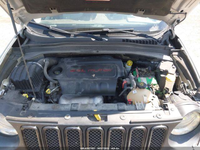 Jeep Renegade Latitude Image 10