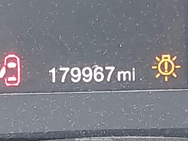 Jeep Renegade Latitude Image 2