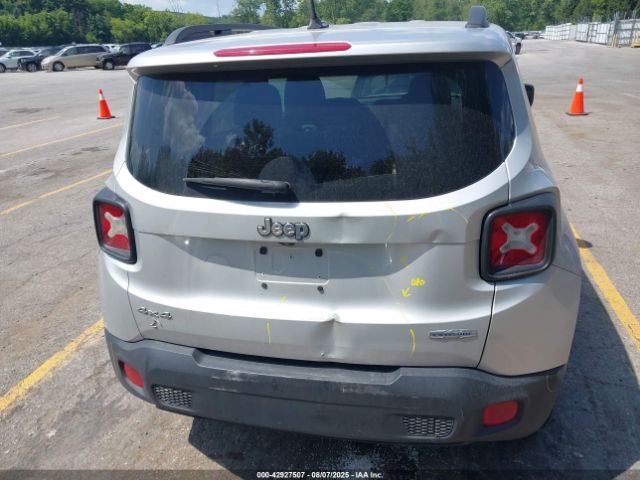 Jeep Renegade Latitude Image 14